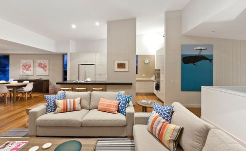 Spacious With Surf Views, Sunshine Beach - Surfers Paradise Gold Coast 3