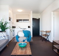 Sprawling City Views and Balcony in Cosy Apartment - Surfers Paradise Gold Coast