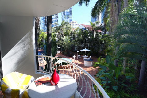 St Tropez Resort - Surfers Paradise Gold Coast 1