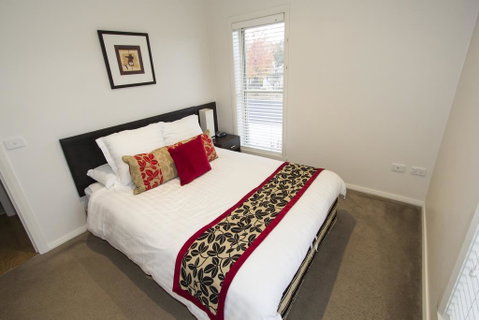 Stay Bathurst - Surfers Paradise Gold Coast 2