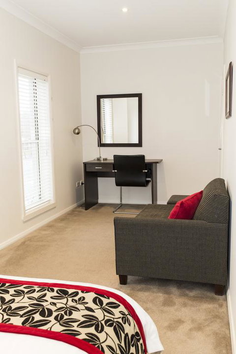 Stay Bathurst - Surfers Paradise Gold Coast 3
