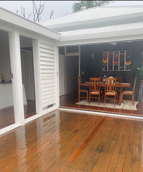 Stranded In Oz Stay In Relaxing Environment, FREE WIFI, NETFLIX, POOL, AIR CON - Surfers Paradise Gold Coast 3
