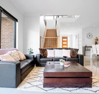 Stunning 3Beds near Knox Shopping CentroWantirna - Surfers Paradise Gold Coast