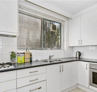 Stunning Hidden Gem in the Heart of St. Kilda 2 Bed 1 Bath Free WiFi Carpark  Netflix - Surfers Paradise Gold Coast