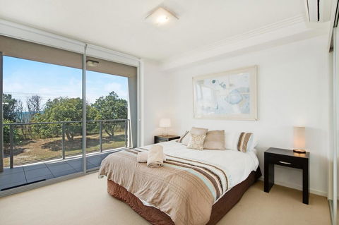 Stunning Surfside Apartment - Boyd St, Woorim - Surfers Paradise Gold Coast 2