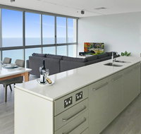 Stunning Views Air On BroadbeachWine Wifi Parking - Surfers Paradise Gold Coast