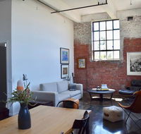 Stylish Warehouse Conversion In The Heart of Fitzroy - Surfers Paradise Gold Coast