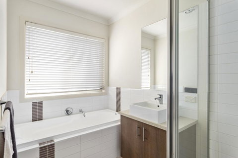 Summer Breeze - Surfers Paradise Gold Coast 2