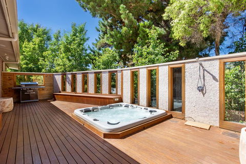 Sun Valley - Boutique Portsea Accommodation - Surfers Paradise Gold Coast 0