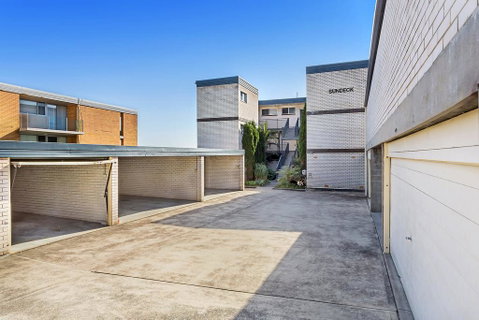 Sundeck, Unit 8/51 Ronald Avenue - Surfers Paradise Gold Coast 3