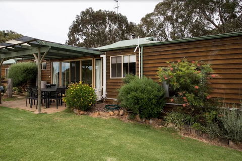 Sunflowers Animal Farm & Farmstay - Surfers Paradise Gold Coast 1