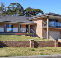 Sunset over Neptune - pet friendly 5 min to beach - Surfers Paradise Gold Coast