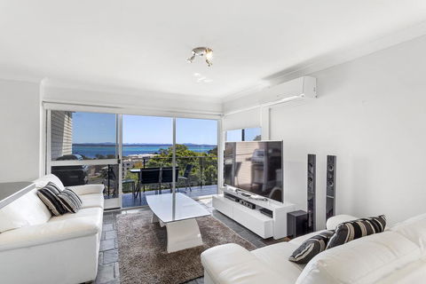 Sunset Towers, 14/25 Donald Street - Surfers Paradise Gold Coast 0