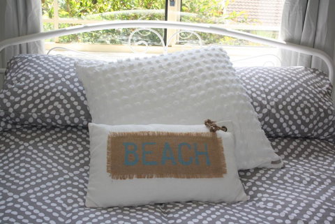 Surf Beach On Eric - Surfers Paradise Gold Coast 1