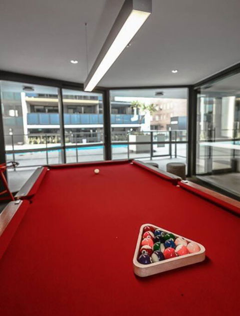 TERRACE LUX FULLY AIR 2 CAR FREE NETFLIX WIFI WINE - Surfers Paradise Gold Coast 3