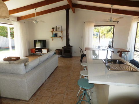 TERRIFIC ON TAMARA CRESCENT - Surfers Paradise Gold Coast 2