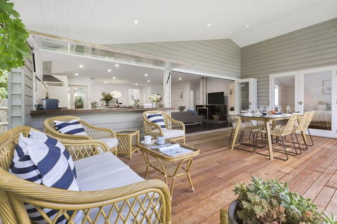 THALASSA HOUSE COASTAL RETREAT DROMANA - Surfers Paradise Gold Coast 1