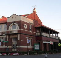 The Bank BB West Wyalong - Surfers Paradise Gold Coast