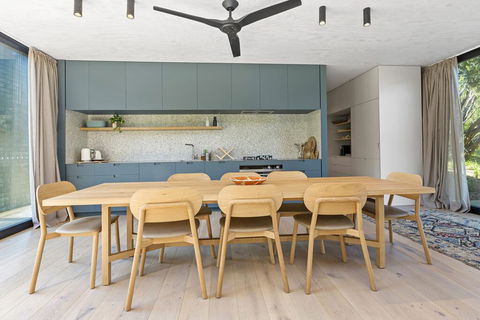 THE BATCH - St Andrews Beach - Surfers Paradise Gold Coast 2