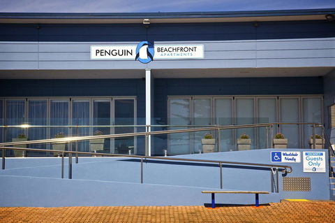 Penguin Beachfront Apartments - Surfers Paradise Gold Coast 17