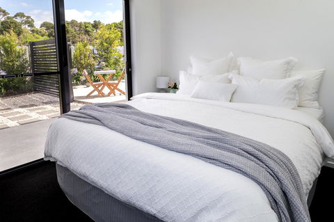 Pearl Hawley Beach - Surfers Paradise Gold Coast 26