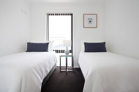 Pearl Hawley Beach - Surfers Paradise Gold Coast 16