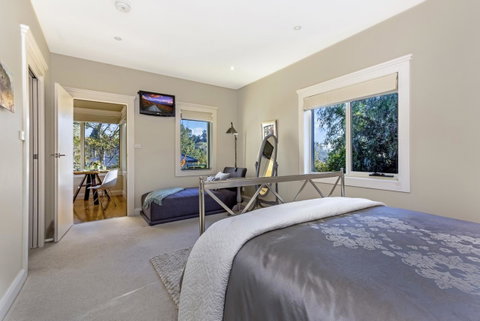 Topiary Haven - Surfers Paradise Gold Coast 9