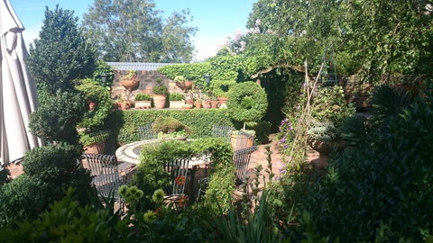 Topiary Haven - Surfers Paradise Gold Coast 11