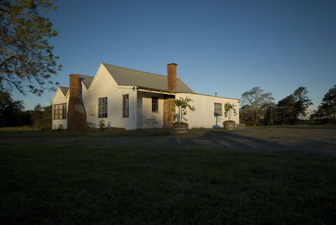 Buttons Cottage For Canyon & Rain Forest Walks With In House Dining - Surfers Paradise Gold Coast 3