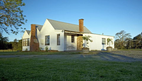 Buttons Cottage For Canyon & Rain Forest Walks With In House Dining - Surfers Paradise Gold Coast 0