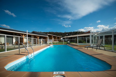 Beachfront Bicheno - Surfers Paradise Gold Coast 35