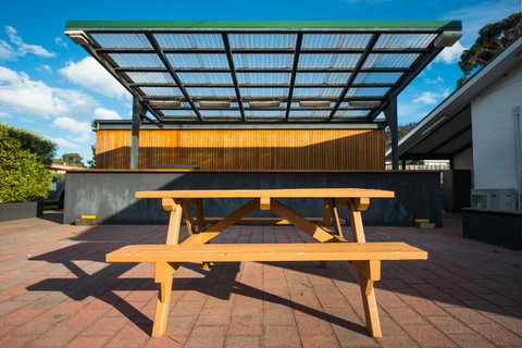 Beachfront Bicheno - Surfers Paradise Gold Coast 44