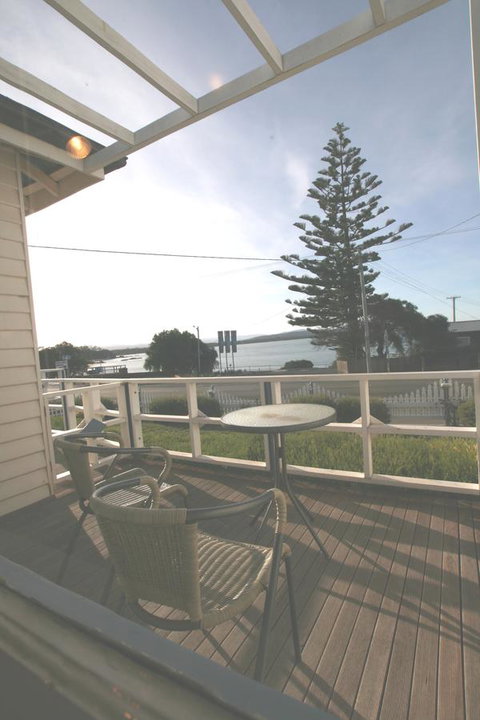 Freycinet Waters - Surfers Paradise Gold Coast 21