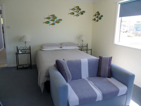 Freycinet Waters - Surfers Paradise Gold Coast 44