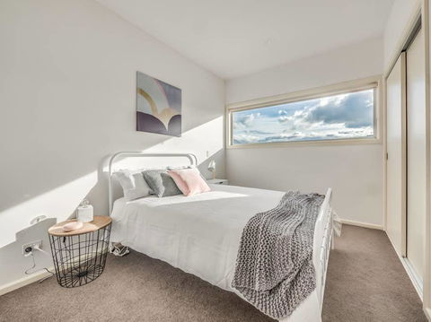 Marina View Apartment - Surfers Paradise Gold Coast 3