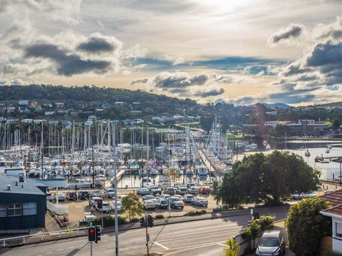 Marina View Apartment - Surfers Paradise Gold Coast 9