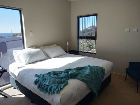 Bicheno Views On Douglas - Surfers Paradise Gold Coast 17