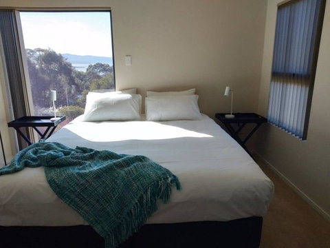 Bicheno Views On Douglas - Surfers Paradise Gold Coast 19