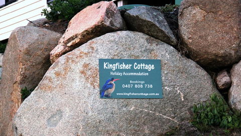 KINGFISHER COTTAGE Beachfront At The Binalong Bay - Surfers Paradise Gold Coast 15