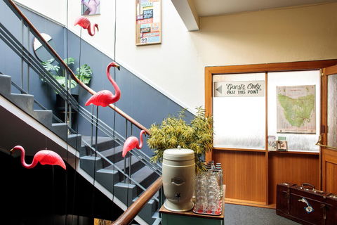 Alabama Hotel Hobart - Surfers Paradise Gold Coast 1