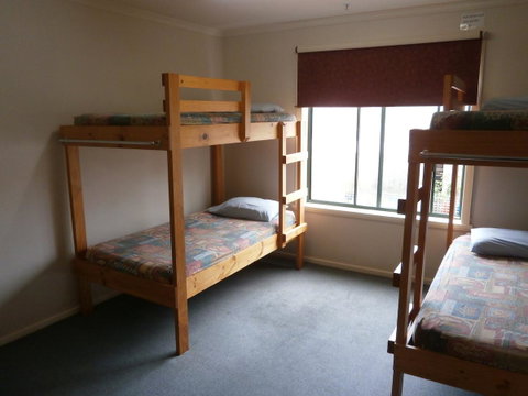 Launceston Backpackers - Surfers Paradise Gold Coast 1