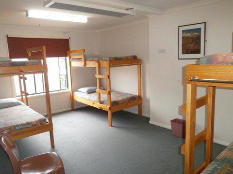 Launceston Backpackers - Surfers Paradise Gold Coast 2