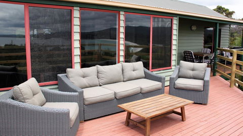 DOLPHIN LOOKOUT COTTAGE - Amazing Views Of The Bay Of Fires - Surfers Paradise Gold Coast 7