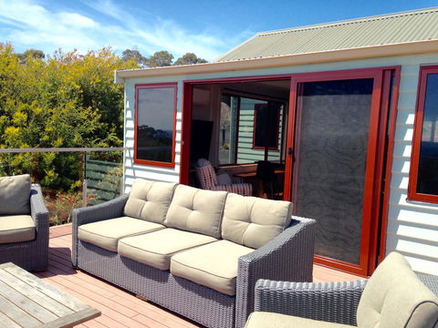 DOLPHIN LOOKOUT COTTAGE - Amazing Views Of The Bay Of Fires - Surfers Paradise Gold Coast 4