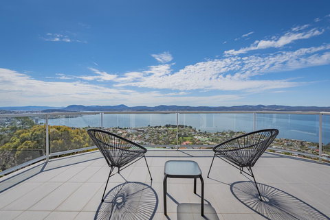 Nature & Relax House, Panoramic Sea View, Free Parking 37 - Surfers Paradise Gold Coast 3