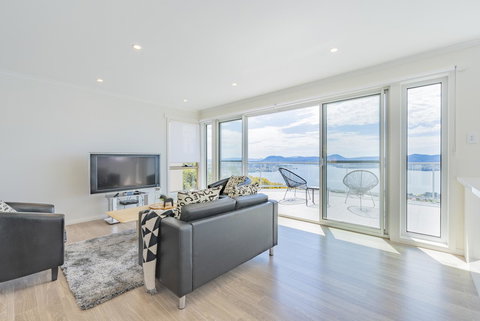 Nature & Relax House, Panoramic Sea View, Free Parking 37 - Surfers Paradise Gold Coast 27