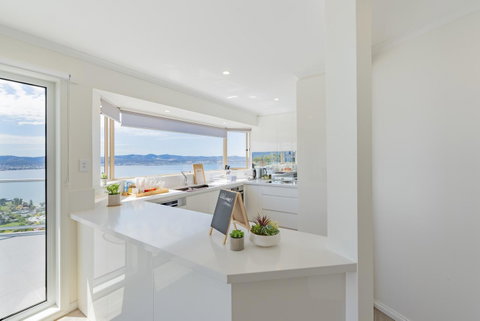 Nature & Relax House, Panoramic Sea View, Free Parking 37 - Surfers Paradise Gold Coast 26