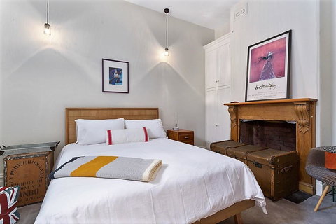 WEST NEST | Classic 3BR Hobart Terrace BEST Location, View, Close To City - Surfers Paradise Gold Coast 7