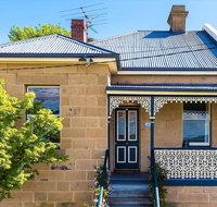 WEST NEST  Classic 3BR Hobart Terrace BEST Location View Close to City - Surfers Paradise Gold Coast