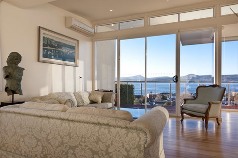 567 Sandy Bay - Surfers Paradise Gold Coast 0